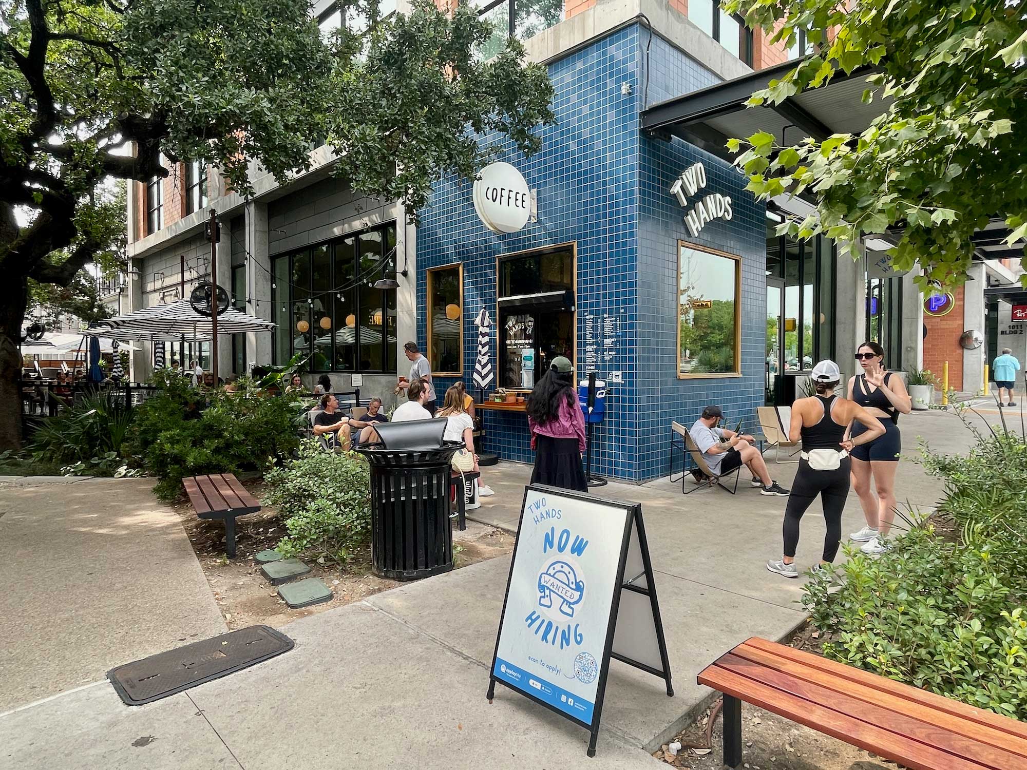 Two Hands cafe